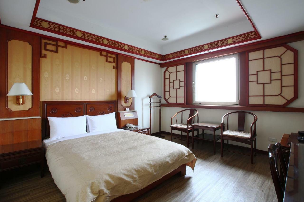 Hua Du Hotel Keelung Esterno foto