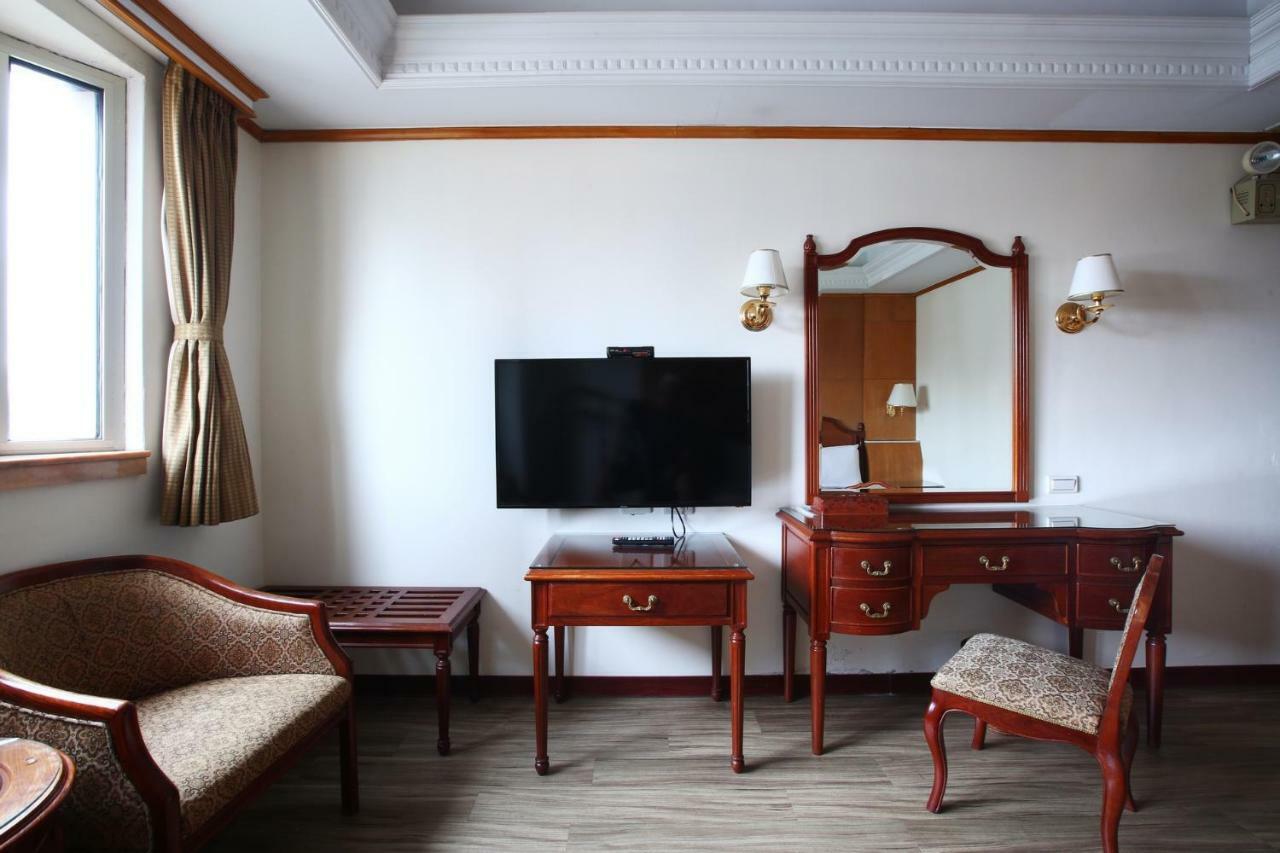 Hua Du Hotel Keelung Esterno foto