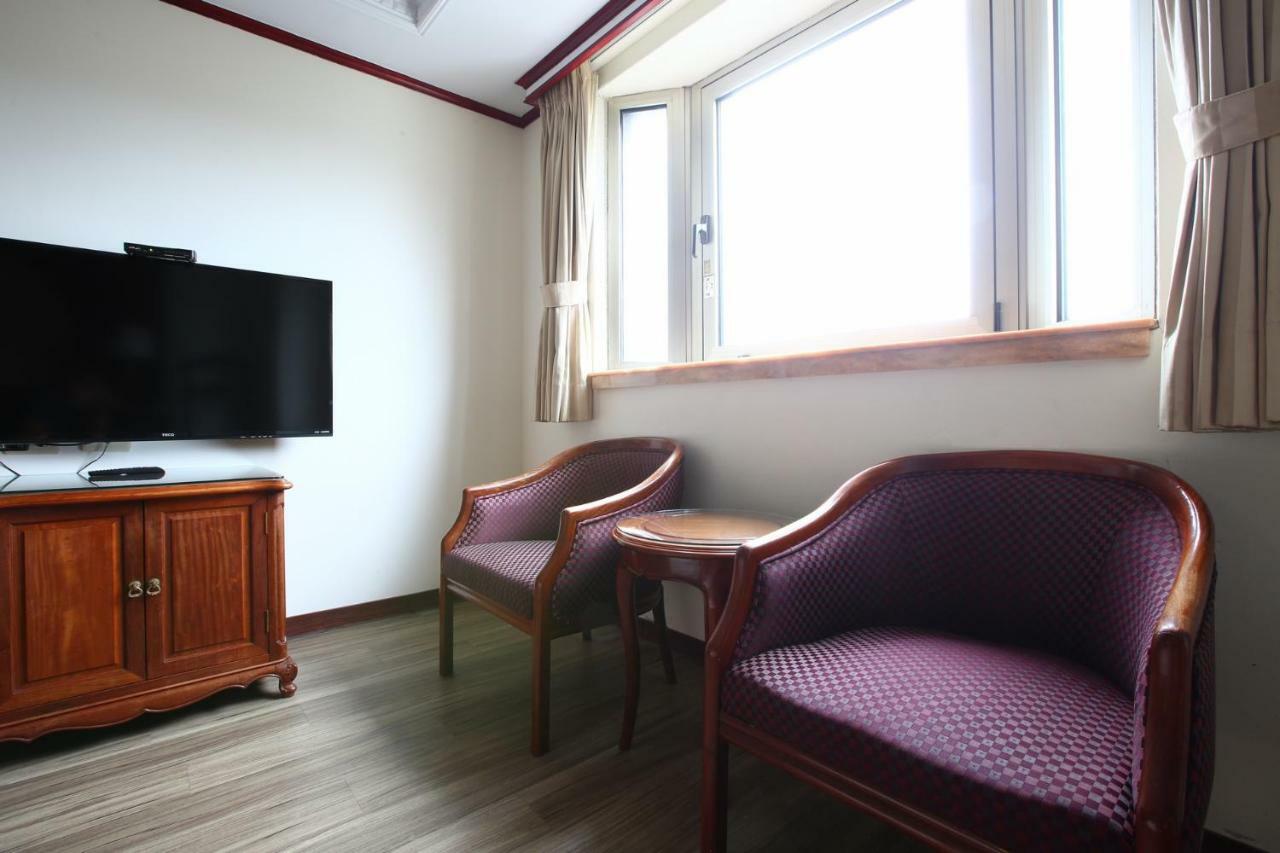 Hua Du Hotel Keelung Esterno foto