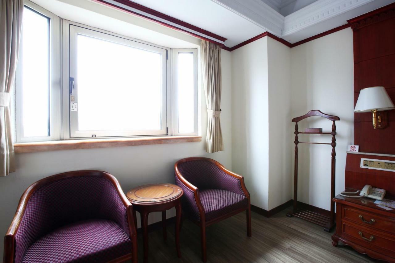 Hua Du Hotel Keelung Esterno foto