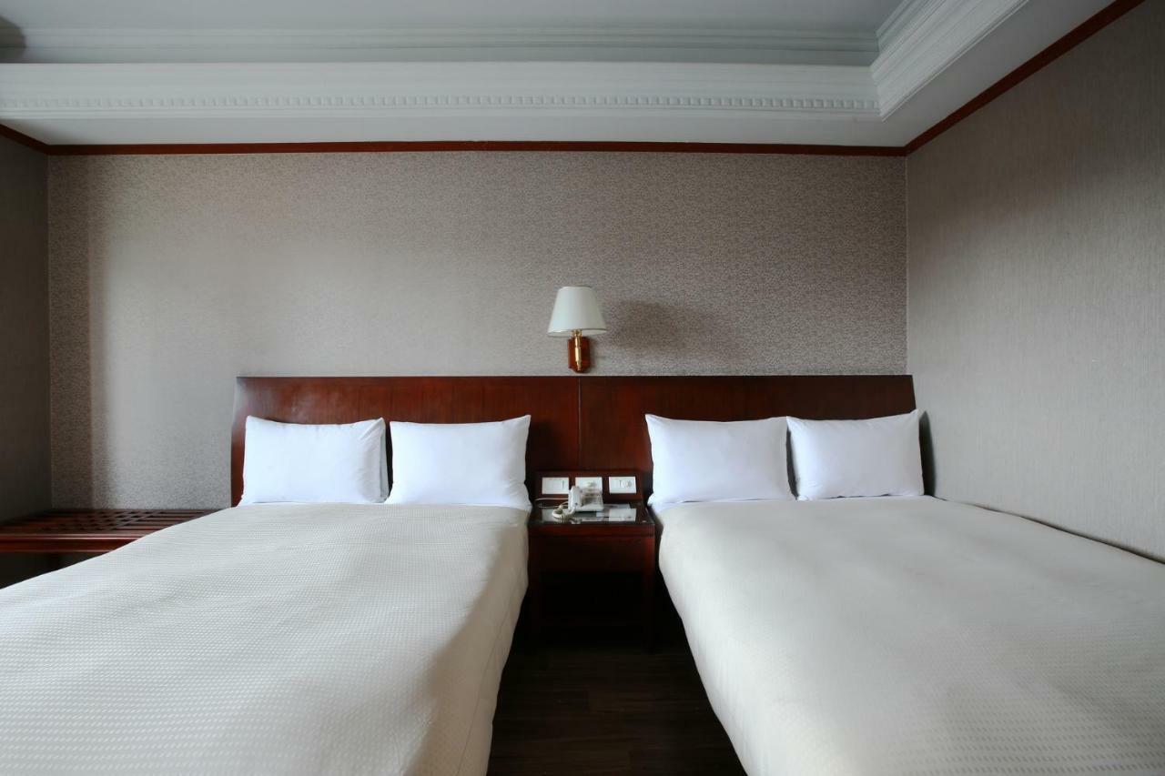 Hua Du Hotel Keelung Esterno foto