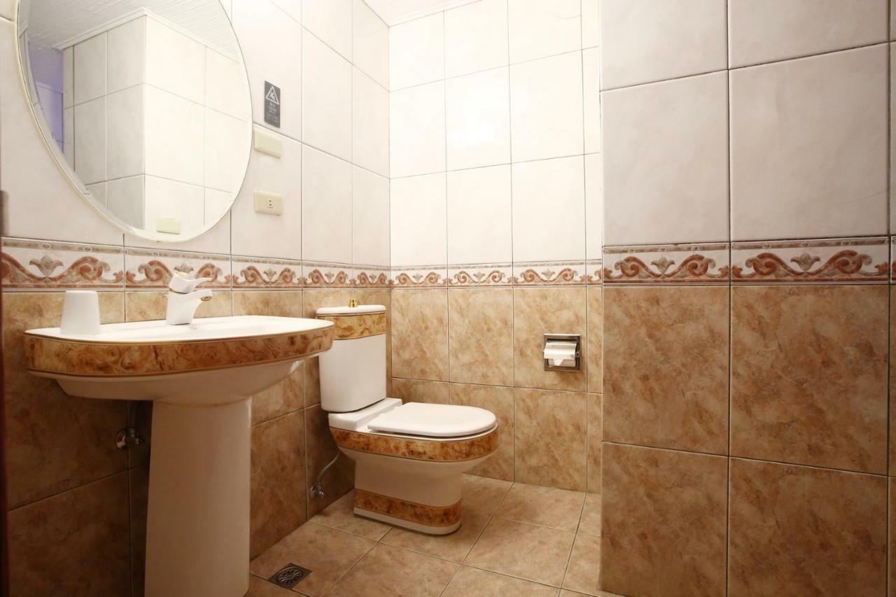 Hua Du Hotel Keelung Esterno foto