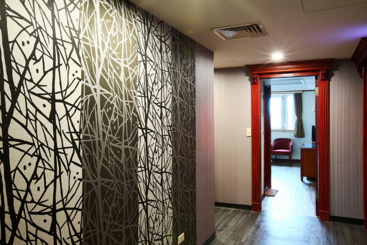 Hua Du Hotel Keelung Esterno foto